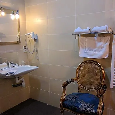 Fleur De Lys Hotell 3*