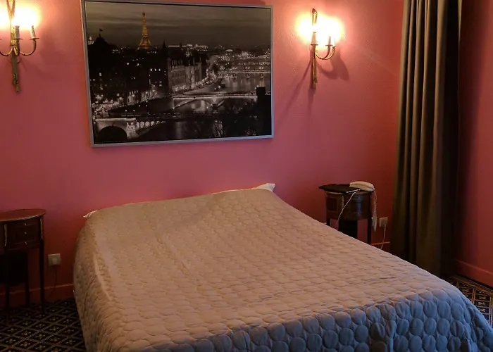 מלון Fleur De Lys