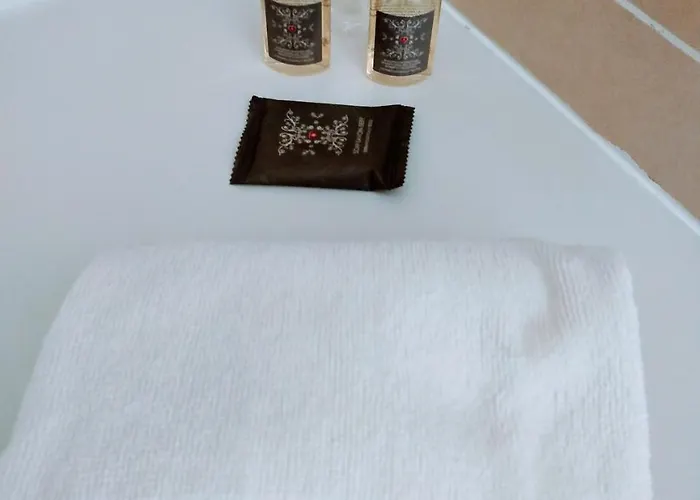 Fleur De Lys מלון באילול